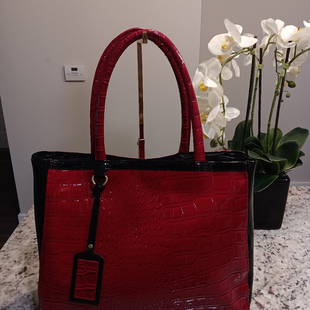 Elizabeth Arden Fux Leather Red & Black Tote Bag